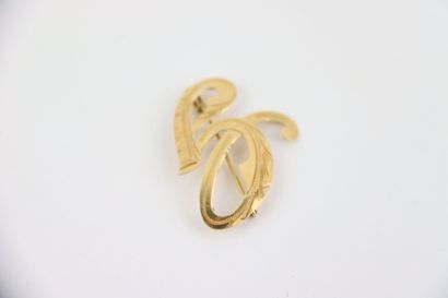 1 gold brooch, 1 cut gold ring with stone....