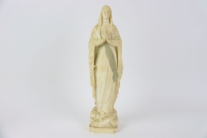 1 lot of 5 religious sculptures in resin,...