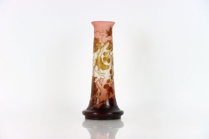 Établissement GALLE (1904-1936). 
Vase tube...
