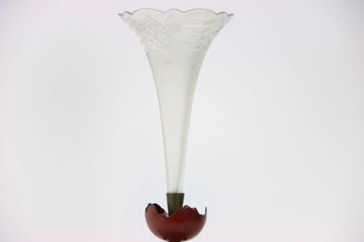 Tulip-tree vase in cut glass resting on a...