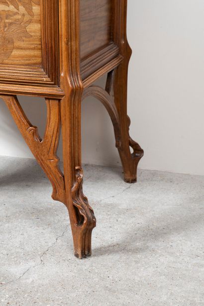 Emile GALLE (1846-1904). 
Moulded and carved...
