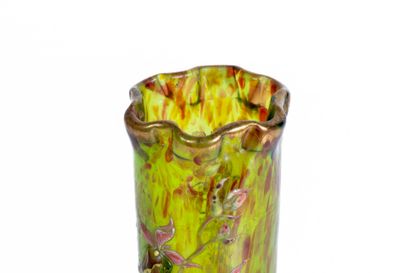 Émile GALLÉ (1846-1904).
Vase tubulaire torsadé...