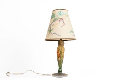 DAUM-Nancy.
Pied de lampe en verre dégagé...