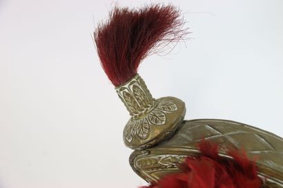 Casque de cuirassier modèle 1858. 
Bombe...