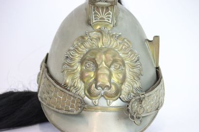 Casque de cuirassier belge modèle 1830. 
Bombe...