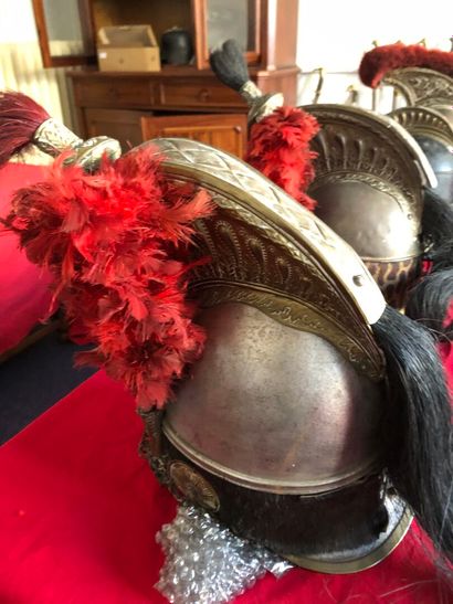 Casque de cuirassier modèle 1858. 
Bombe...