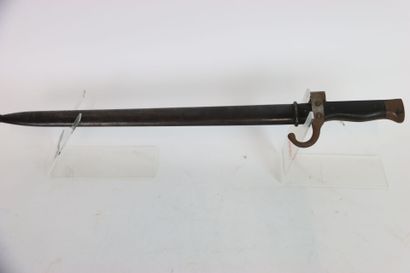 Baïonnette modèle 1892, modèle Berthier.
Monture...