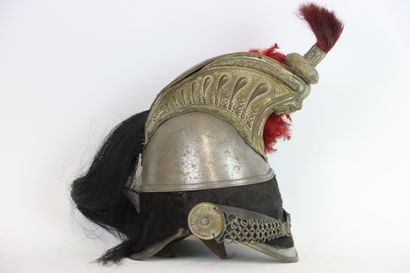 Casque de cuirassier modèle 1858. 
Bombe...