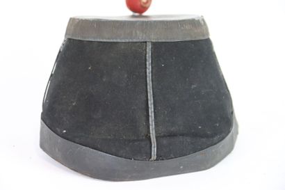 Shako d'officier modèle 1872.
Fut en carton...