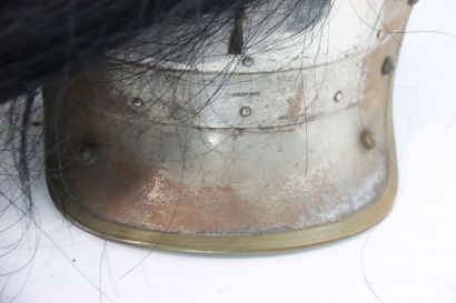 vettes de cuir. 
Casque de troupe de la Garde...