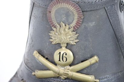 Shako de troupe de canonnier monté.
Fut et...