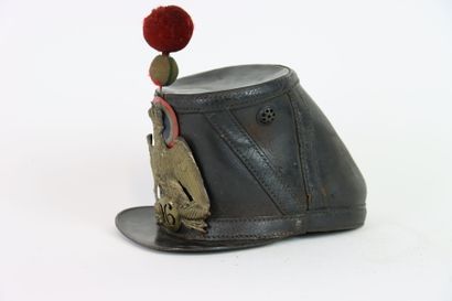 Shako de troupe d'infanterie 1860. 
Fut et...