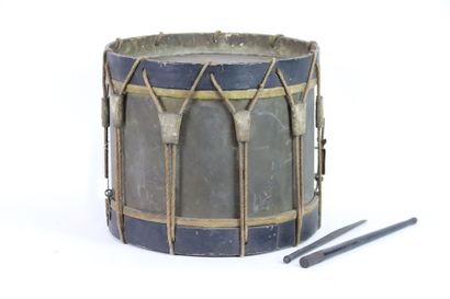 Tambour type d'infanterie .
Caisse en laiton,...