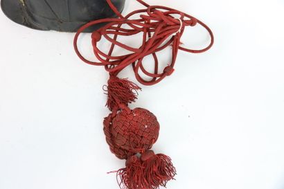 Shako de troupe de canonnier monté.
Fut et...