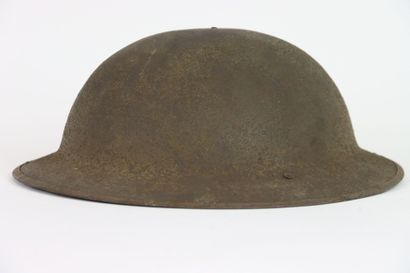 Casque britannique modèle Mark II.
Peinture...