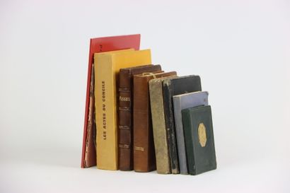 Lot de missels et de livres religieux. 9...