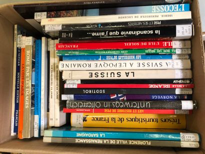 Mannette de livres 159 contenant: 29 livres...