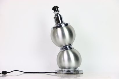 DELMAS.
Pied de lampe en métal chromé deux...