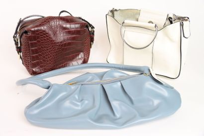 Sandro Paris.
Pochette en tissus imprimé...