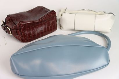 Sandro Paris.
Pochette en tissus imprimé...