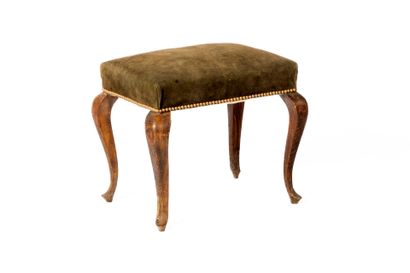 Tabouret ancien clouté gainé de velours vert...