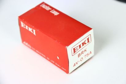 EIKI
Projecteur de cinéma
Modèle Super SLim...