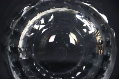 BACCARAT.
Verre à glaçon en cristal taillé
Modèle...