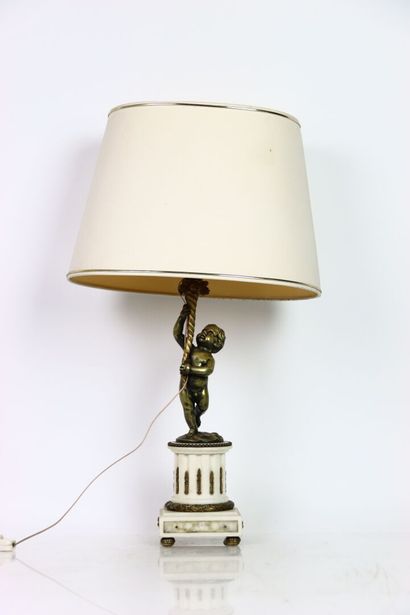 Lame à poser le fût à décor en bronze d'un...