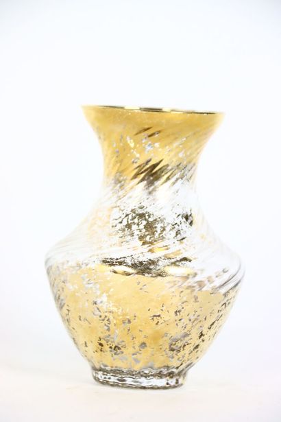 Murano.
Petit flacon en verre et paillettes...
