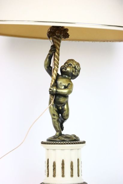 Lame à poser le fût à décor en bronze d'un...