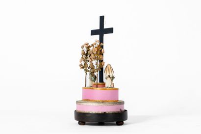 Calvaire en pâte à sel. 
Travail du XIXe.
Accidents.
Dimensions:...