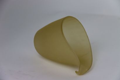 Tulipe en verre tiré à la pince.
Epoque Art...