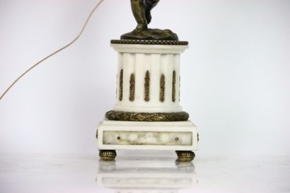 Lame à poser le fût à décor en bronze d'un...