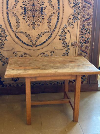 Rectangular oak refectory table on four legs...