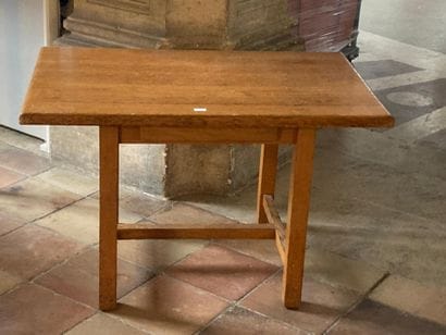 Rectangular oak refectory table on four legs...