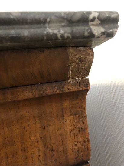 Secrétaire en bois et placage d'acajou flammé,...