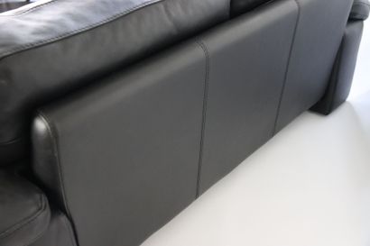 ROCHE BOBOIS (dans le goût)
Un canapé deux...