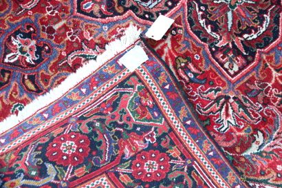 Important Heriz - Iran
Vers 1975
Velours...