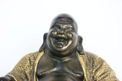 CHINE (XXe)
Sculpture figurant un bouddha...