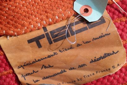MAISON TISCA (éditeur) 
Tapis en laine orange....