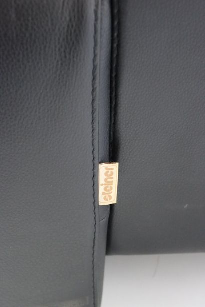 ROCHE BOBOIS (dans le goût)
Un canapé deux...