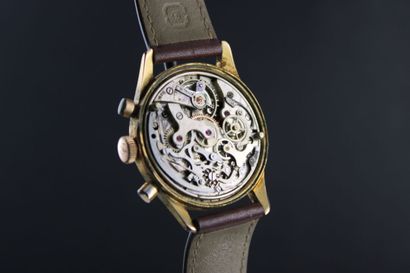 SUIZEX
Montre chronographe bracelet plaquée...