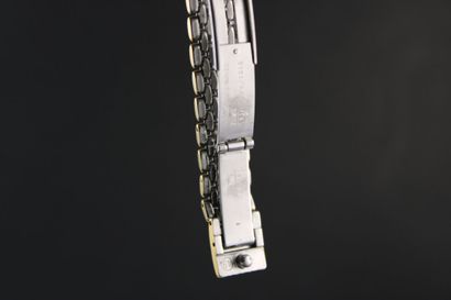 OMEGA 
Montre de dame deux tons. Boitier...