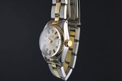 ROLEX Oyster Date Lady réf. 6900
Montre de...