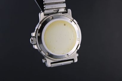 YEMA Navygraf
Montre bracelet en acier. Boitier...