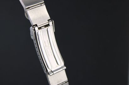 ETERNA-MATIC
Bracelet en acier lobster.
Entrecorne...