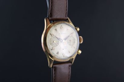 SUIZEX
Montre chronographe bracelet plaquée...