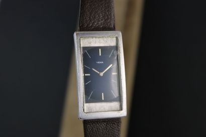 YEMA 1970s
Montre bracelet en argent. Boitier...