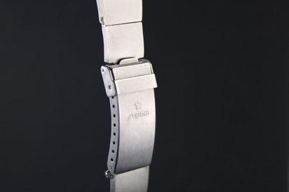 ETERNA-MATIC
Bracelet en acier lobster.
Entrecorne...