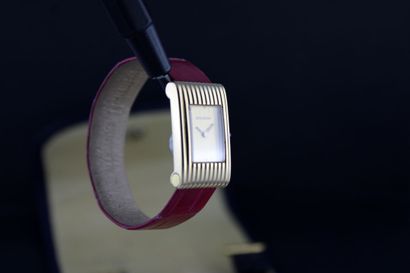 BOUCHERON Reflet réf. AE 12706
Montre bracelet...